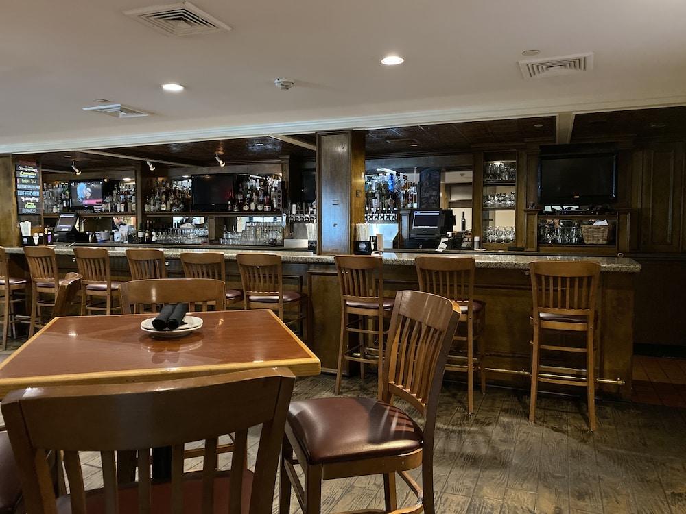 The Albion Summit Hotel Екстериор снимка