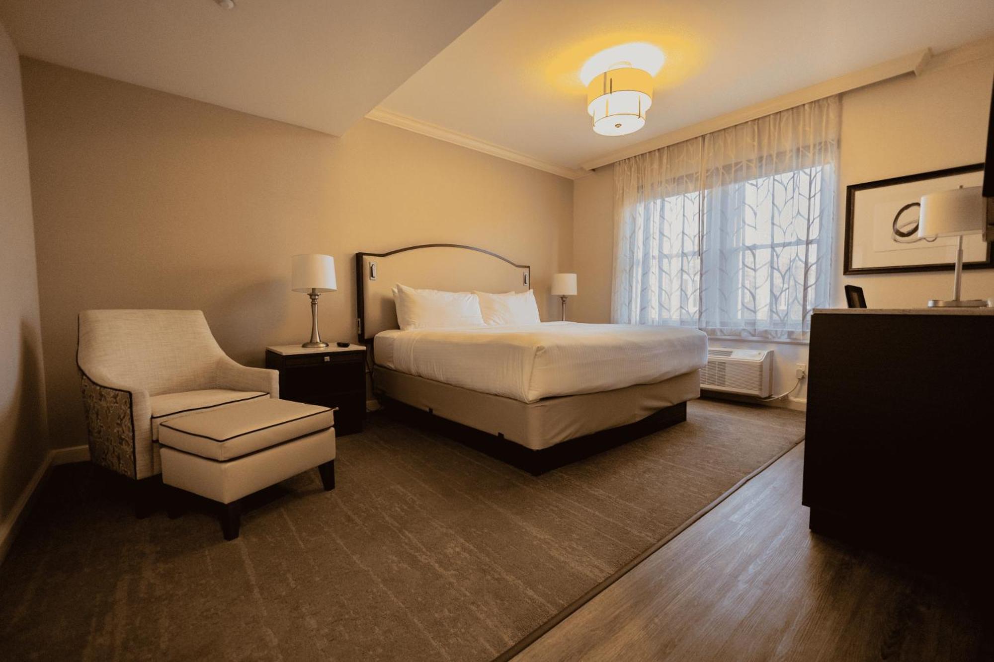 The Albion Summit Hotel Екстериор снимка