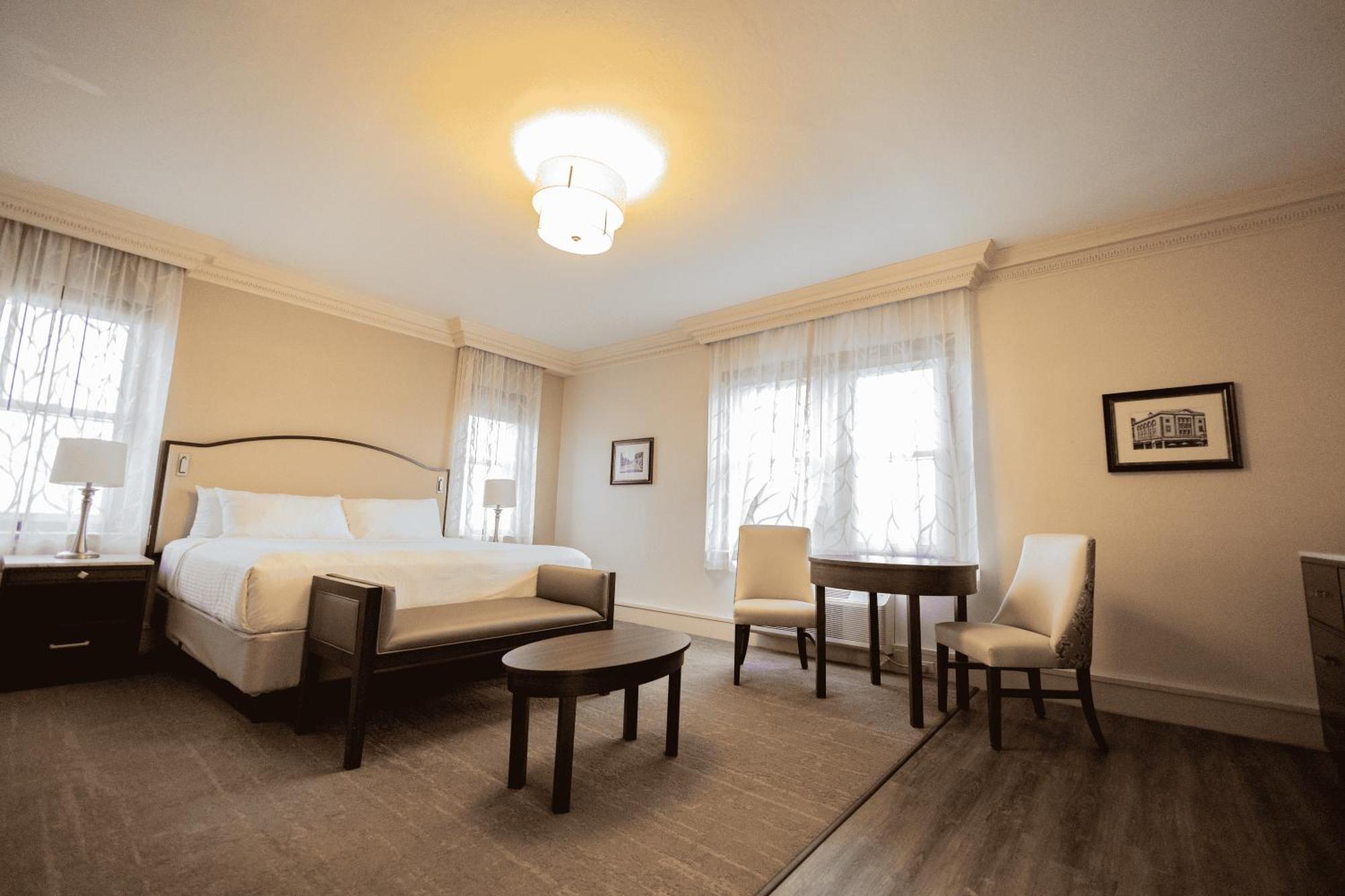 The Albion Summit Hotel Екстериор снимка