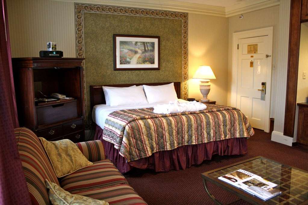 The Albion Summit Hotel Стая снимка